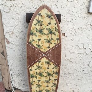 Fish Tail skateboard